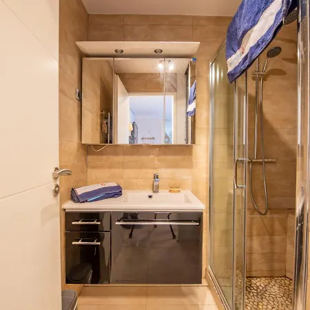 La Croix Du Sud-28 By Interhome